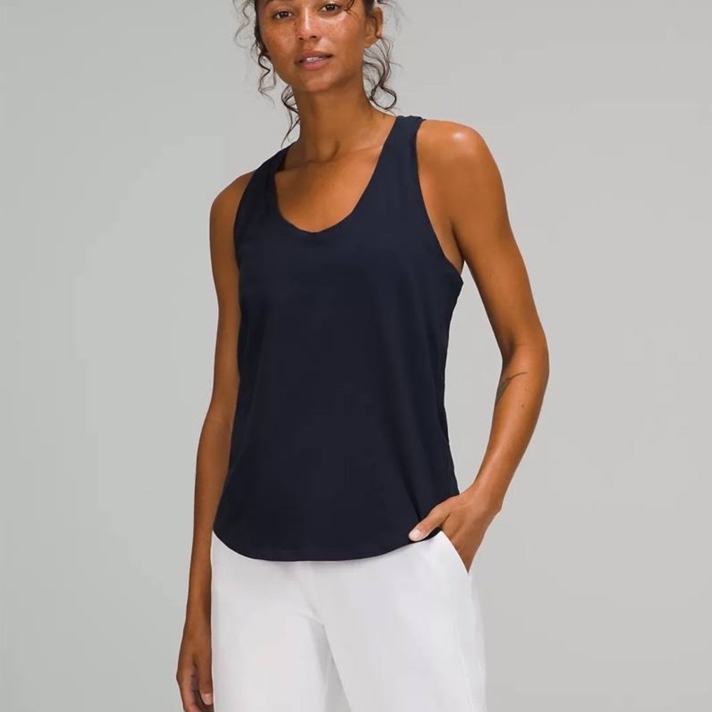 NEW lululemon love tank size 10